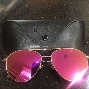 DIFF Gold+Pink Polarized Sunglasses